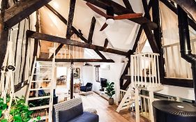 Loft Atypique Au Calme Avec Cour Privative