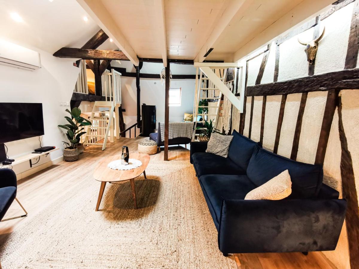 Appartamento Loft Atypique Au Calme Avec Cour Privative Bourges Esterno foto